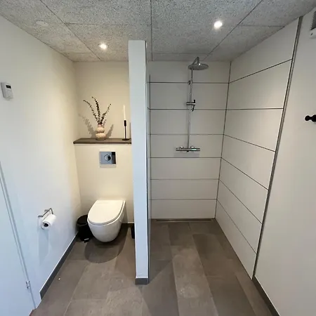 Nyrenoveret Hus Til 2 Personer 公寓 Arre